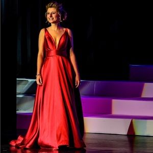 Mac Duggal Ieena Red Gown